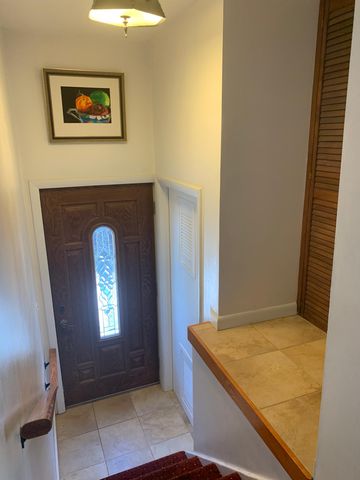 84 Maple St, Burlington, VT 05401