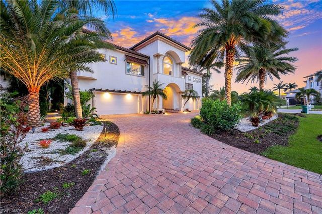 140 Conners Ave, Naples, FL 34108