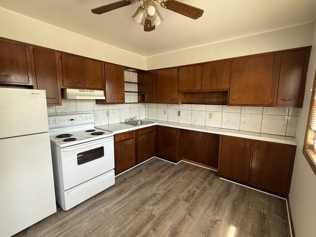 25 Alexander Dr #33, Hyde Park, NY 12538