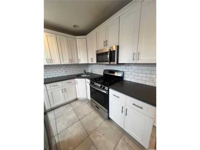156 S  14th Ave  #3, Mount Vernon, NY 10550