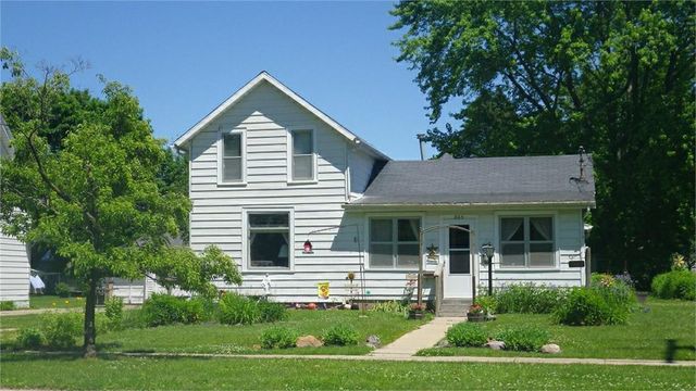 805 N  Franklin St, Manchester, IA 52057