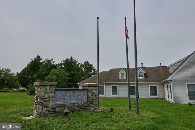 3067 Chandler Dr, Morrisville, PA 19067