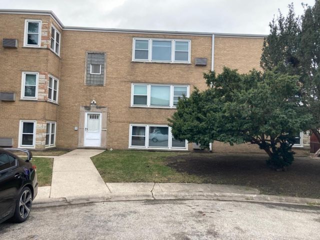 5829 W  54th Pl #BW, Chicago, IL 60638