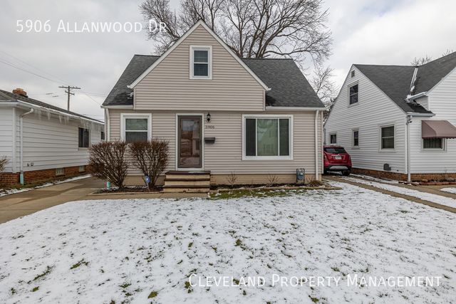 5906 Allanwood Dr, Cleveland, OH 44129