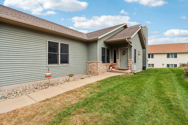 113 Jennifer Cir, Mount Horeb, WI 53572