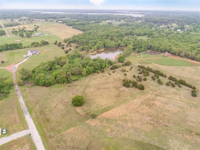 34740 Wildcat Way, Shawnee, OK 74801