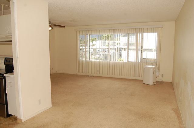 46 Kahuhipa St #E202, Kaneohe, HI 96744