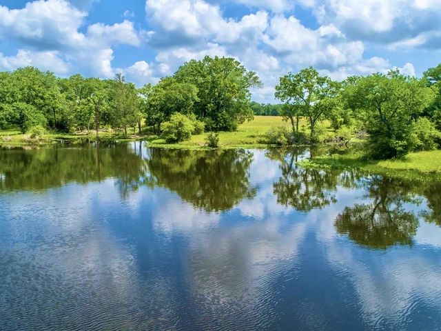 Jackrabbit Ln, Bryan, TX 77808