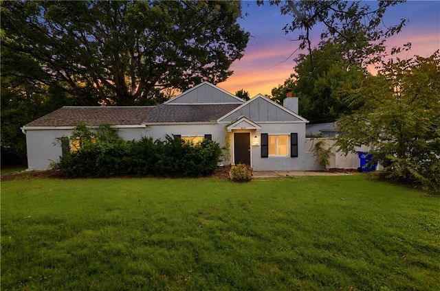 5228 Woodson Rd, Raytown, MO 64133