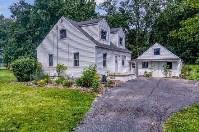 1007 S  Munroe Rd, Tallmadge, OH 44278