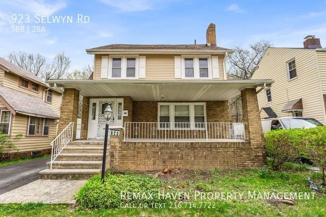 923 Selwyn Rd, Cleveland Heights, OH 44112