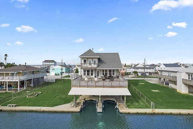 3814 Brewster Ky, Galveston, TX 77554