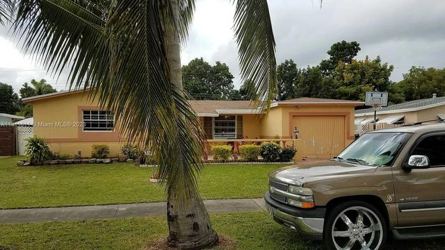 3935 NW 37th Ter, Lauderdale Lakes, FL 33309