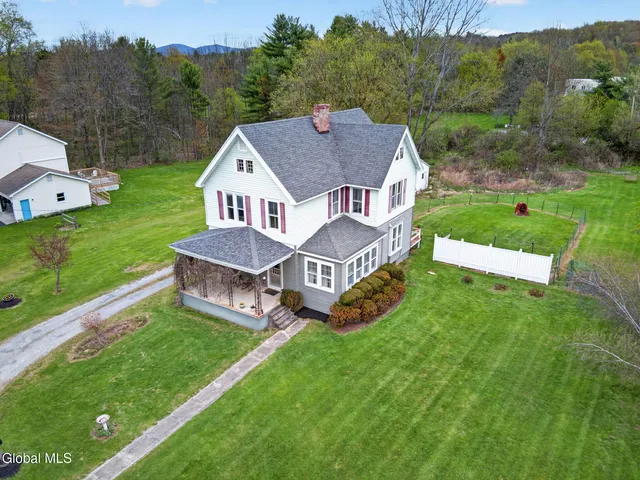 1 Scott Lane, Hoosick Falls, NY 12090