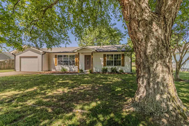 120 Cypress Dr, Trumann, AR 72472