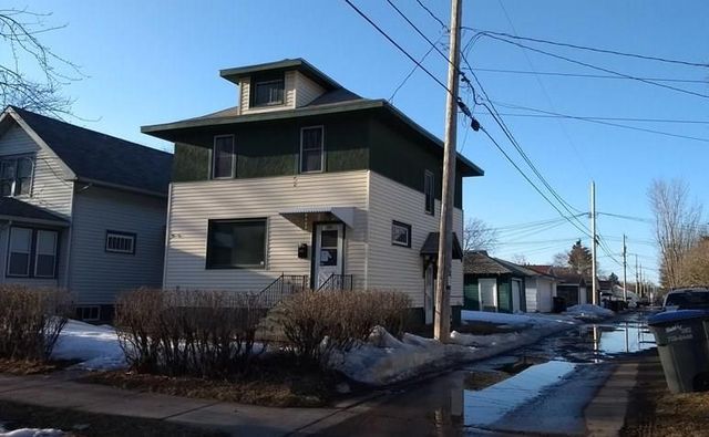 1615 N  26th St, Superior, WI 54880