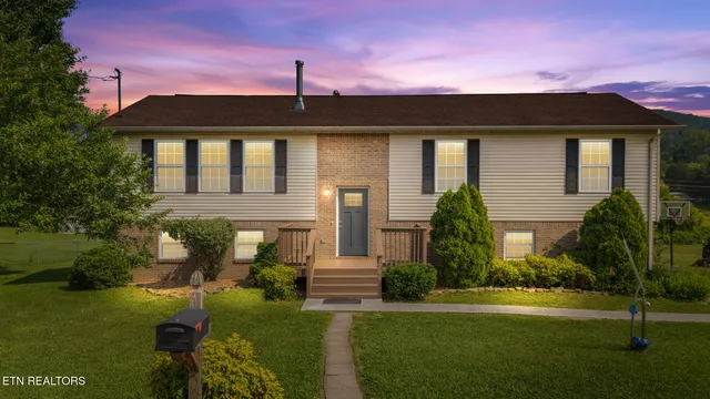 3206 Bativa Garden Ct, Sevierville, TN 37876