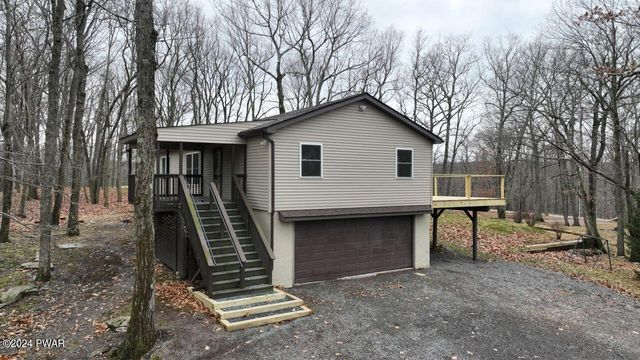 103 Eagle Crest Rd, Greentown, PA 18426