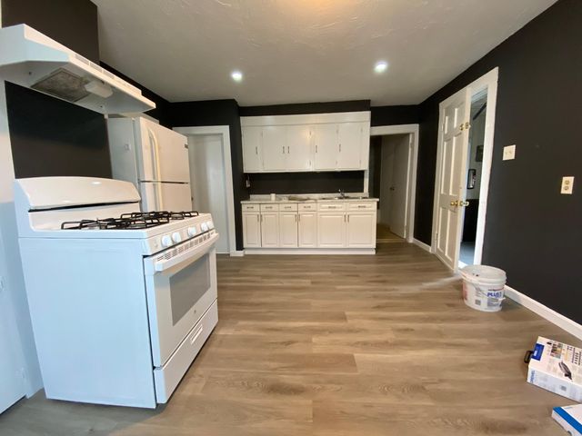144 Fairmont Ave #3, Worcester, MA 01604