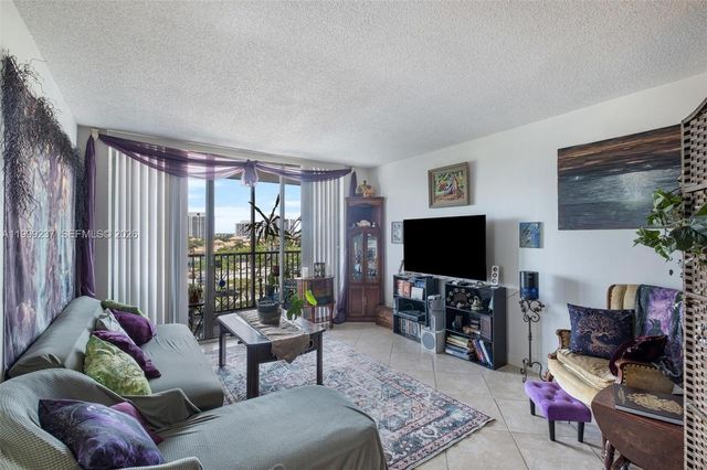 3475 N  Country Club Dr #619, Aventura, FL 33180