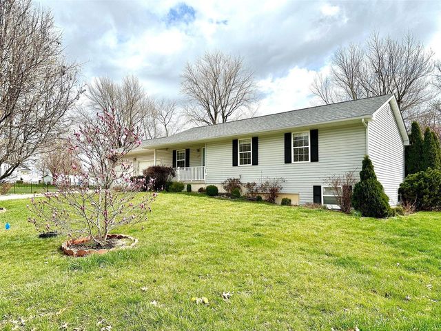 207 S  17th St, Bowling Green, MO 63334