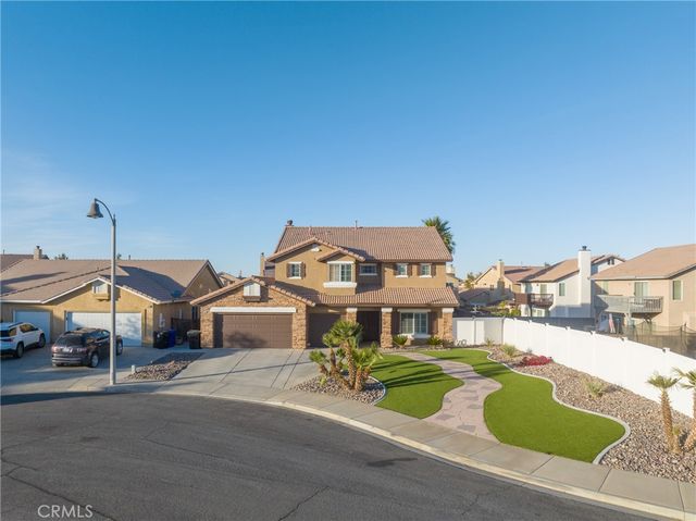12304 Sunglow Ct, Victorville, CA 92392