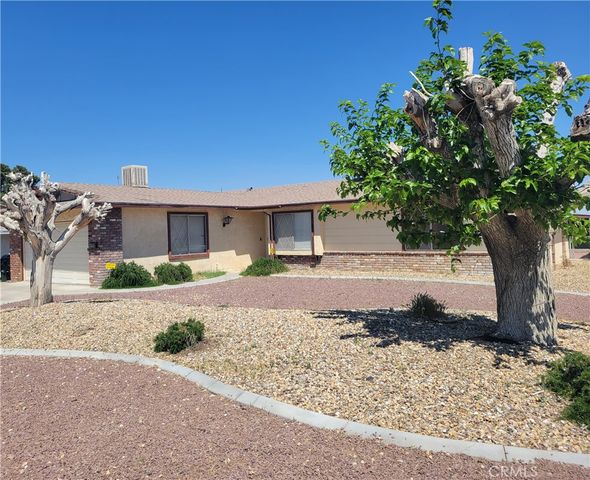 445 Fenmore Dr, Barstow, CA 92311