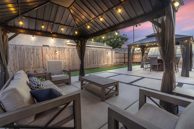 1437 Thomas St, Los Banos, CA 93635