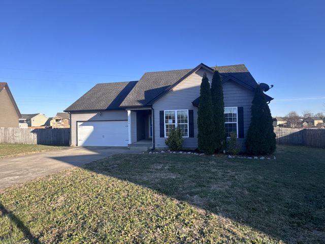 2330 Spike Ct, Clarksville, TN 37040