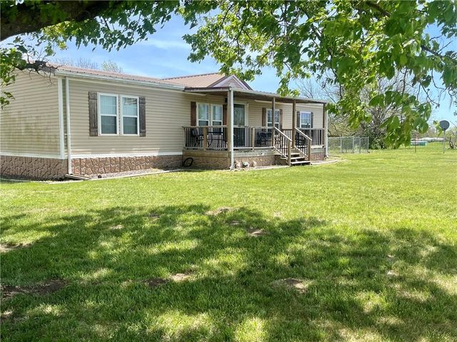 317 NW 921st Rd, Holden, MO 64040