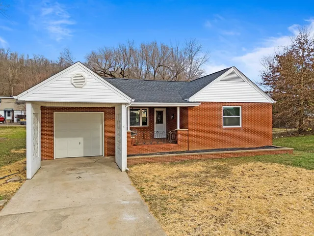 2623 S  12th St, Ironton, OH 45638
