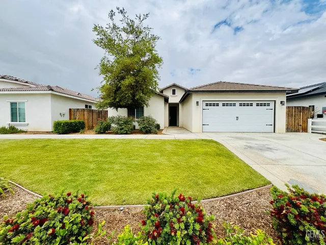 8504 Kowa St, Bakersfield, CA 93314