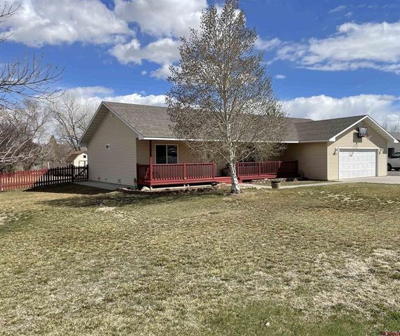 8902 6085th Rd, Montrose, CO 81401