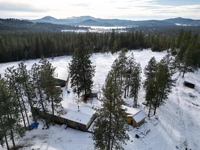 4053D Garden Spot Rd, Loon Lake, WA 99148