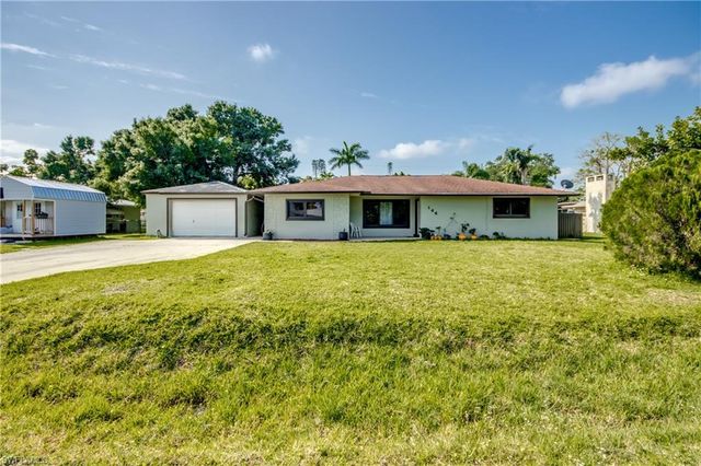 144 Coral Dr, Fort Myers, FL 33905