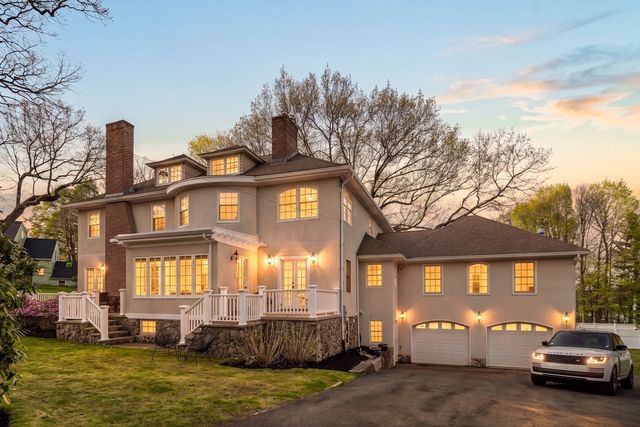 10 Rangeley Rd, Winchester, MA 01890