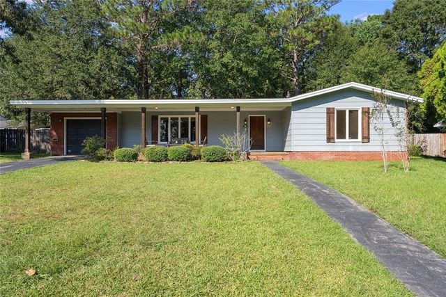 1019 Saint Moritz Dr W, Mobile, AL 36608