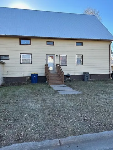 115 3rd Ave N, Ellendale, ND 58436