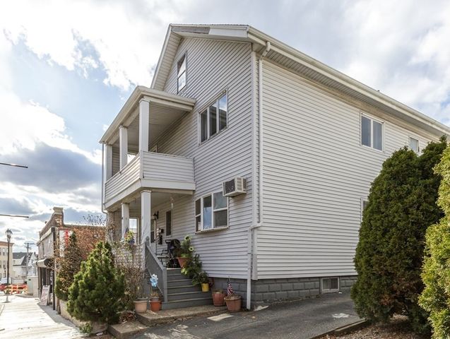 10 Ferry St, Everett, MA 02149