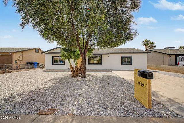 7959 W COOLIDGE Street, Phoenix, AZ 85033