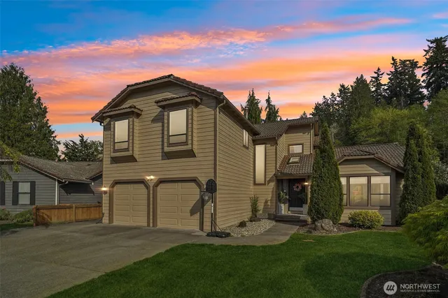 25114 Lake Wilderness Country Club Drive SE, Maple Valley, WA 98038