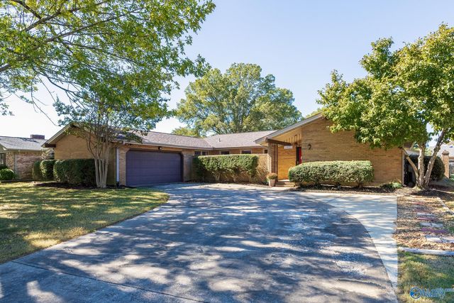 1925 Dresden Dr SW, Decatur, AL 35603