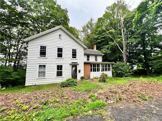 47 Orchard St, Winsted, CT 06098