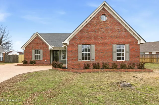 5645 Kaitlyn Dr   E, Walls, MS 38680