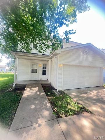 930 N  5th St, Petersburg, IL 62675