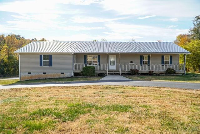 3495 W  J Robinson Rd, Cookeville, TN 38506