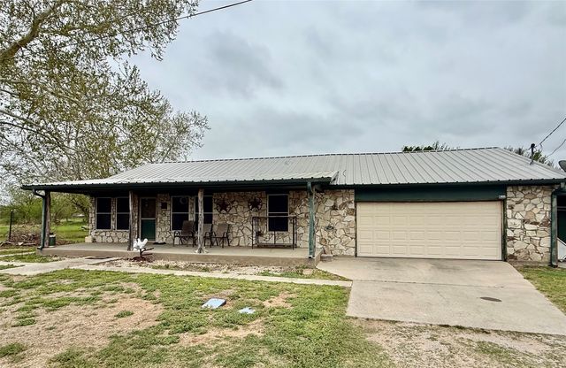 555 S  Allen St, Boyd, TX 76023