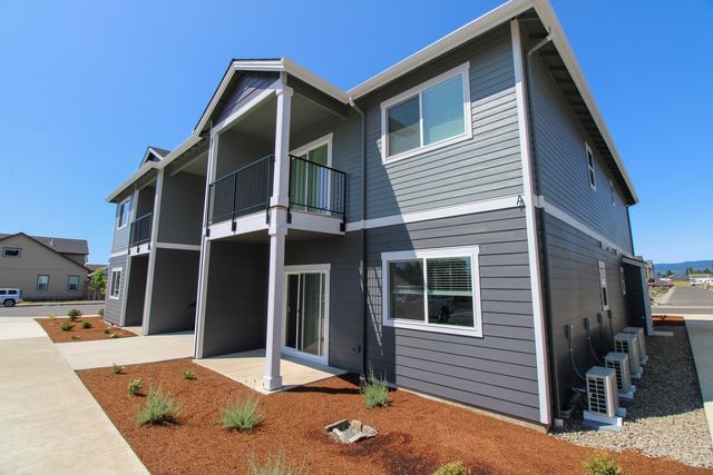 1900 SE Hankel St #23, Dallas, OR 97338
