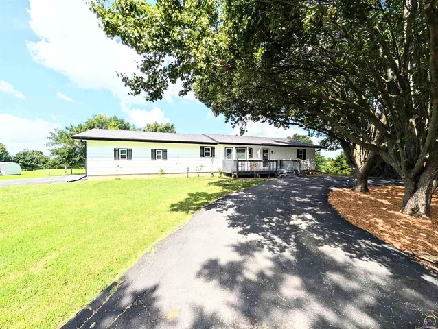 255 N  5th St, New Strawn, KS 66839