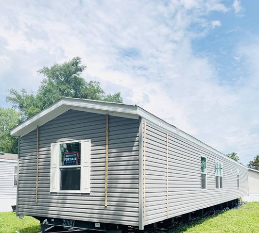 1708 W  4th Ave, Coal Valley, IL 61240